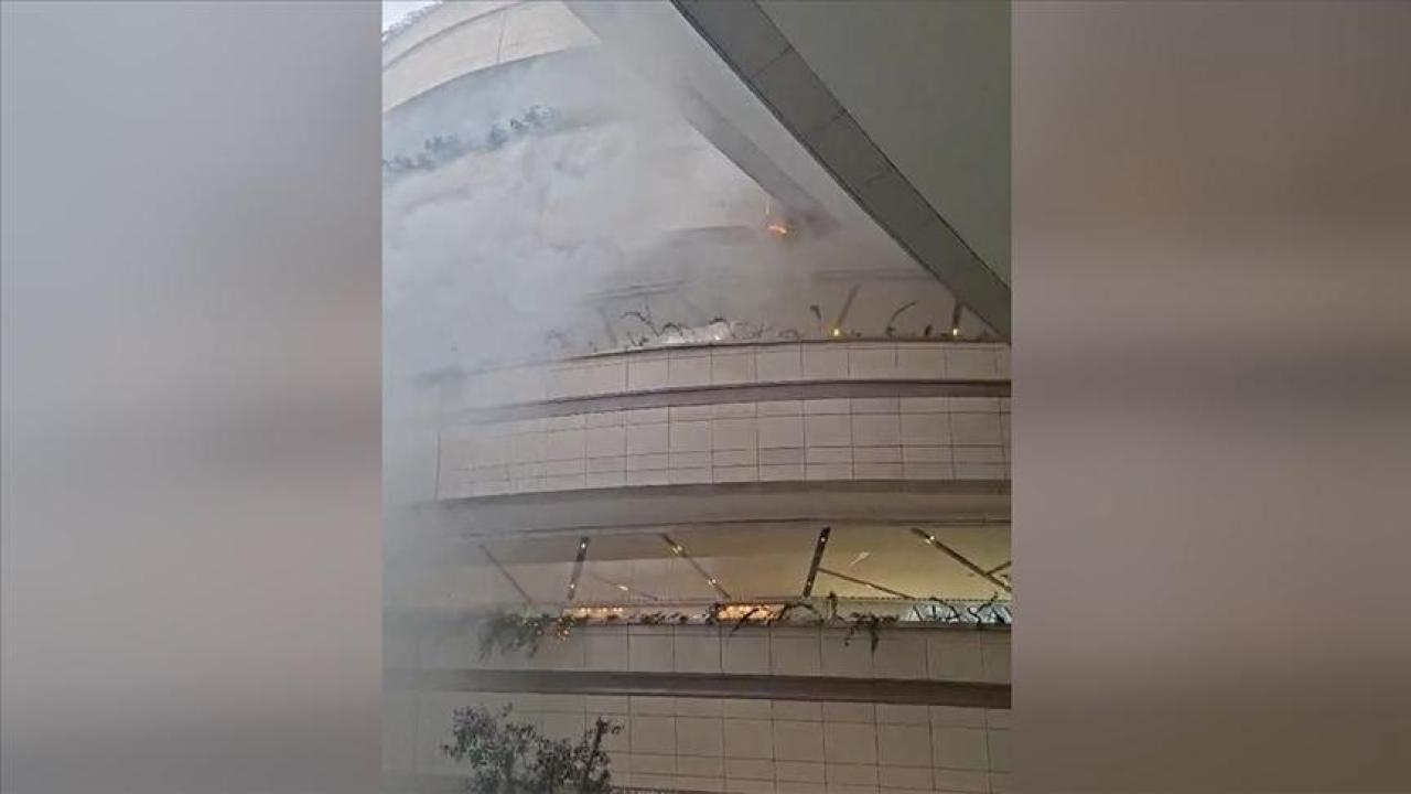 Şişli’de AVM'de çıkan yangın söndürüldü