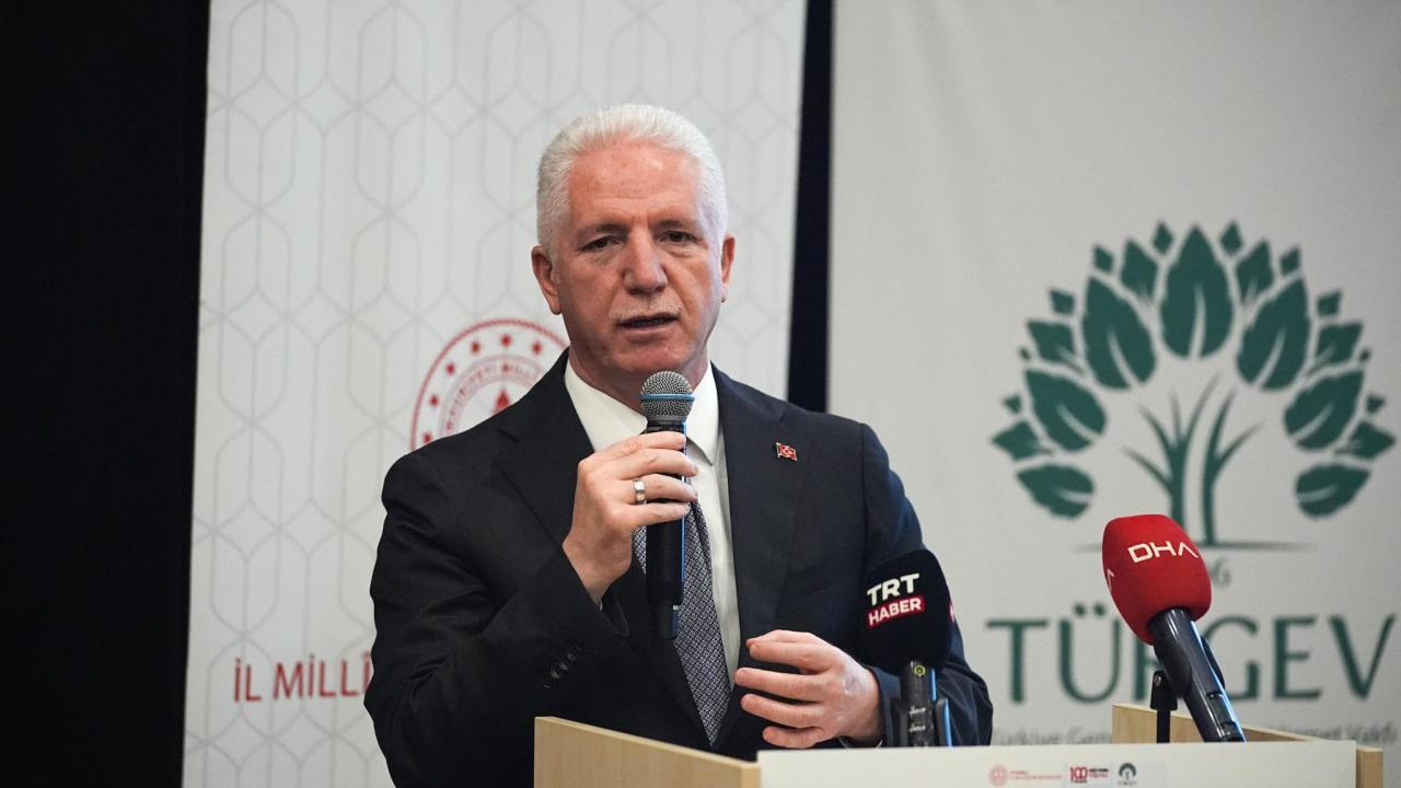 İstanbul'da Gazze temalı afiş ve resim yarışmasının ödül töreni yapıldı