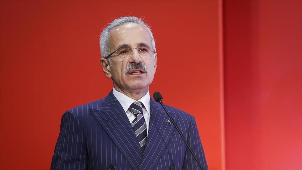 Bakan Uraloğlu: Hava sahamızı kesintisiz ve etkin şekilde yöneten altyapımızı çok daha güçlü hale getiriyoruz