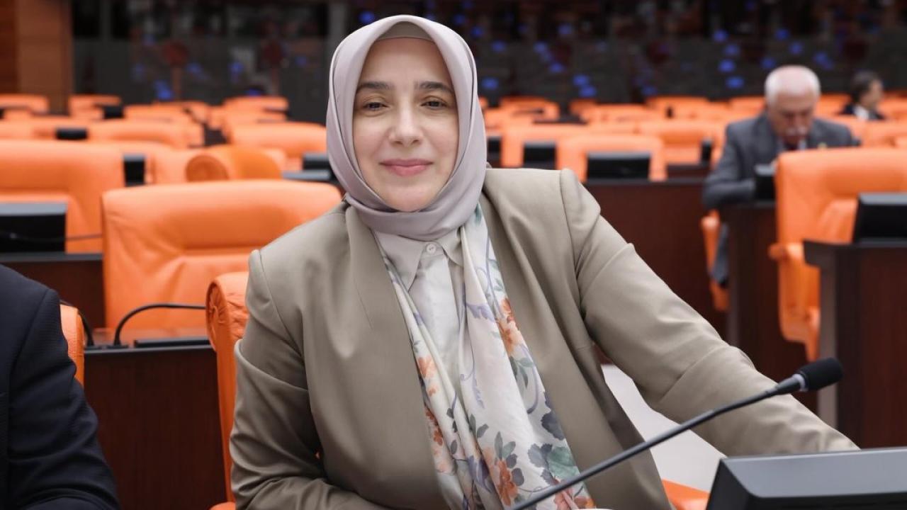 AK Parti Grup Başkanvekili Zengin’den Regaib Kandili mesajı