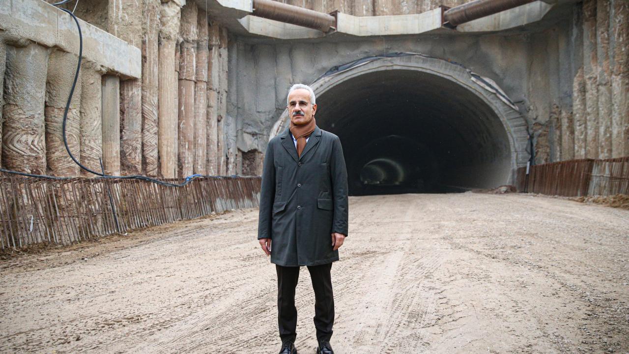 Bakan Uraloğlu, Hatay'da İskenderun-Antakya Otoyolu Projesi'ndeki çalışmaları inceledi