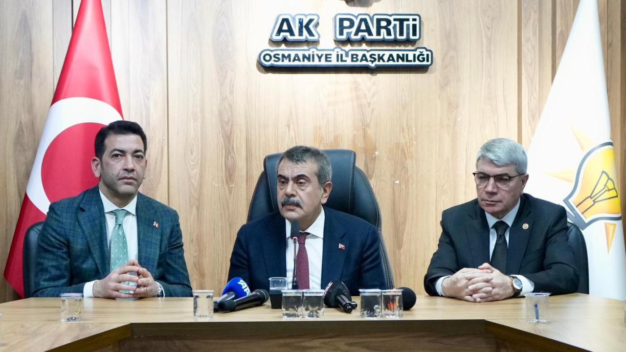 Bakan Tekin: Cumhur İttifakı, Türkiye'de şu anda Türkiye'nin sorunlarına çözüm üretecek tek seçenek