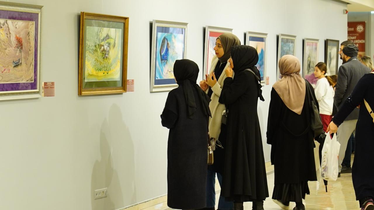 "Kainat Ayetlerinin Sanatla Tefsiri" sergisi Esenler'de 4 Ocak'a kadar ziyaret edilebilecek