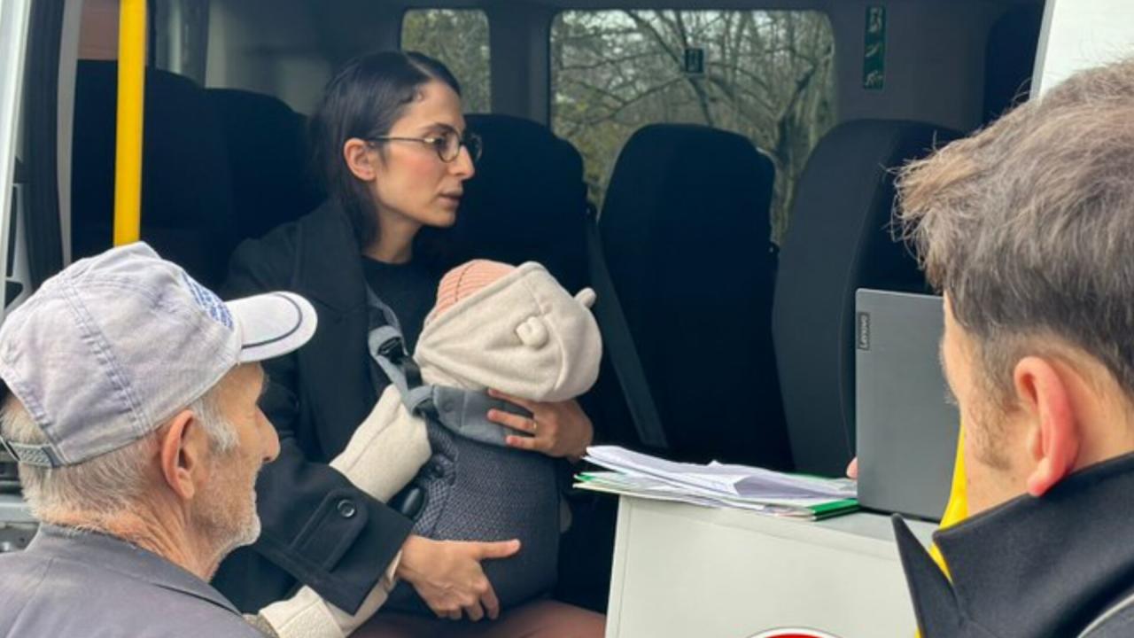 Adalet Bakanı Tunç'tan kucağında bebeğiyle keşfe çıkan hakime tebrik