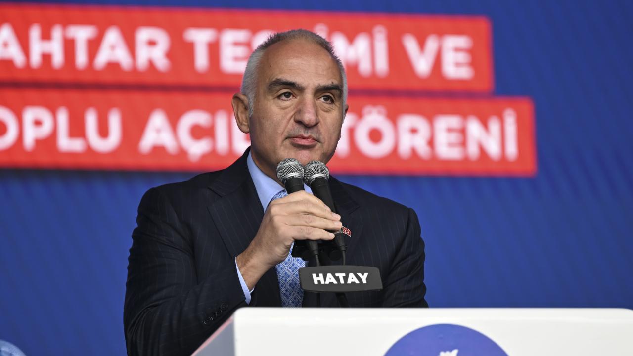 Bakan Ersoy: Habib-i Neccar Camisi daha nice bin yıllarda insanlığa rehber olmak üzere ayağa kalkmıştır