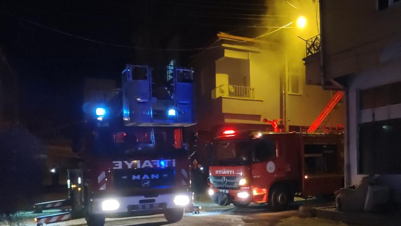 Çorum'da çıkan yangında 10 kişi dumandan etkilendi