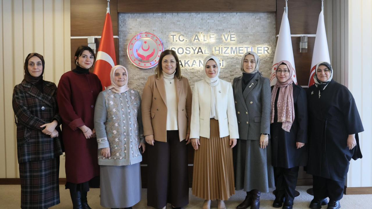 Bakan Göktaş, KADEM Yönetim Kurulu Başkanı Sarı ile bir araya geldi