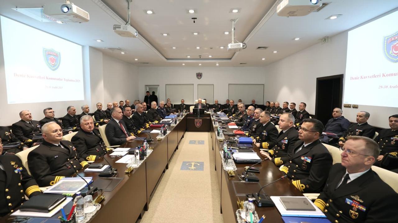 Bakan Güler başkanlığında "Deniz Kuvvetleri Komutanlığı Yıllık Komutanlar Toplantısı" yapıldı