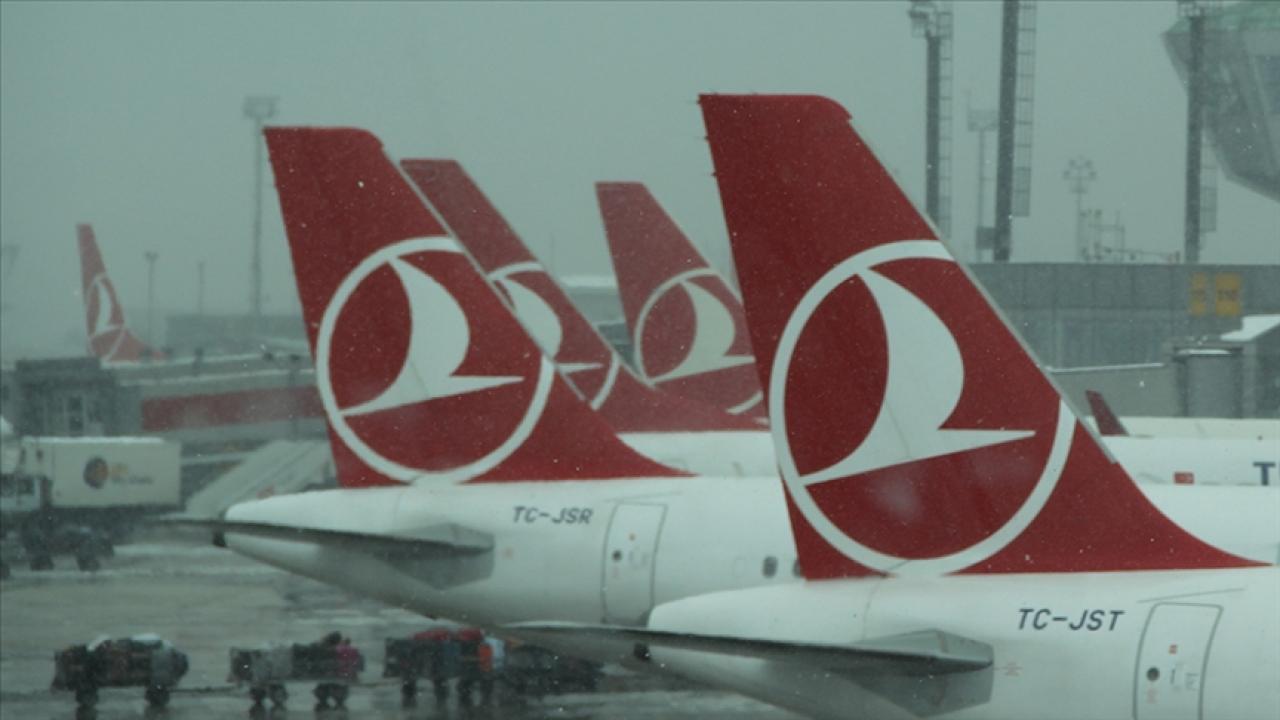 Olumsuz hava koşulları nedeniyle THY 61, AJet 42 seferini karşılıklı olarak iptal etti