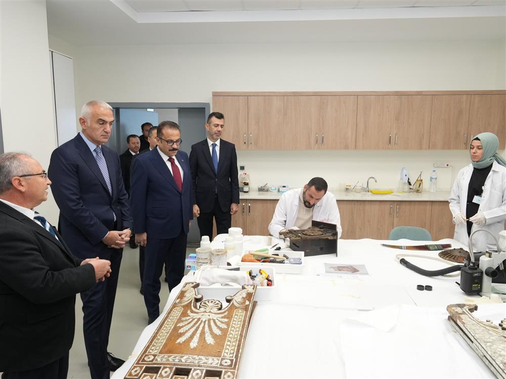 Bakan Eraoy: Türkiye, Dünyanın sayılı konservasyon merkezlerinden birine sahip