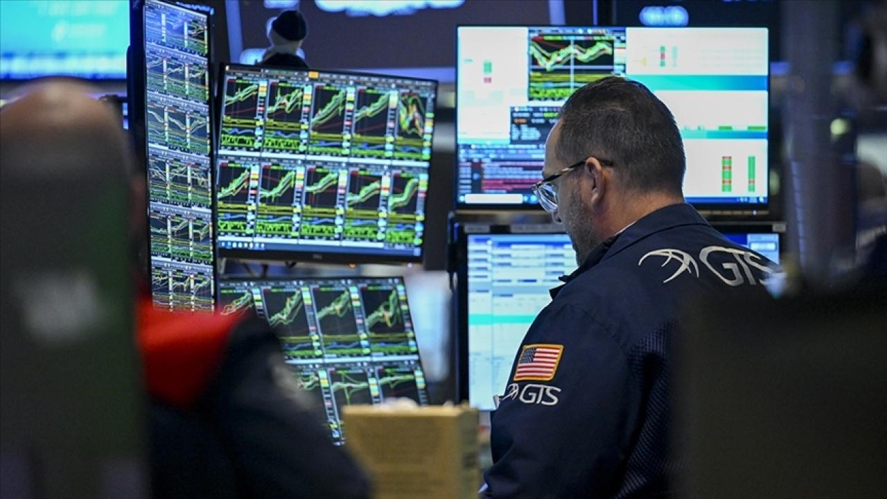 Küresel piyasalar yılın ilk işlem gününde pozitif seyrediyor