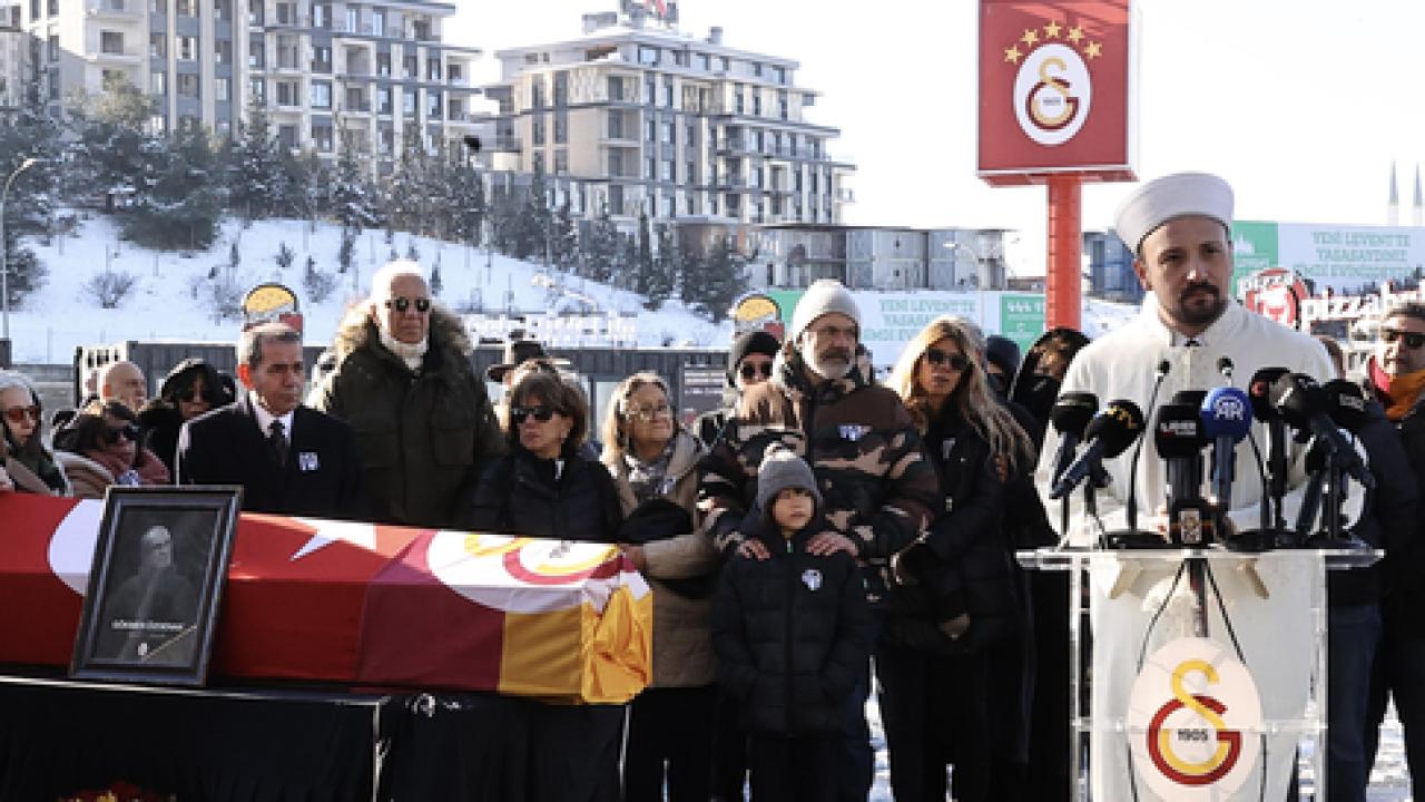 Vefat eden Galatasaray'ın eski milli futbolcusu Gökmen Özdenak için tören yapıldı