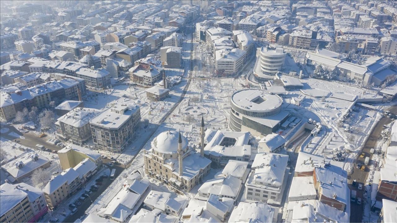 Bolu kent merkezinde 7 günde metrekareye 84,4 milimetre kar yağdı