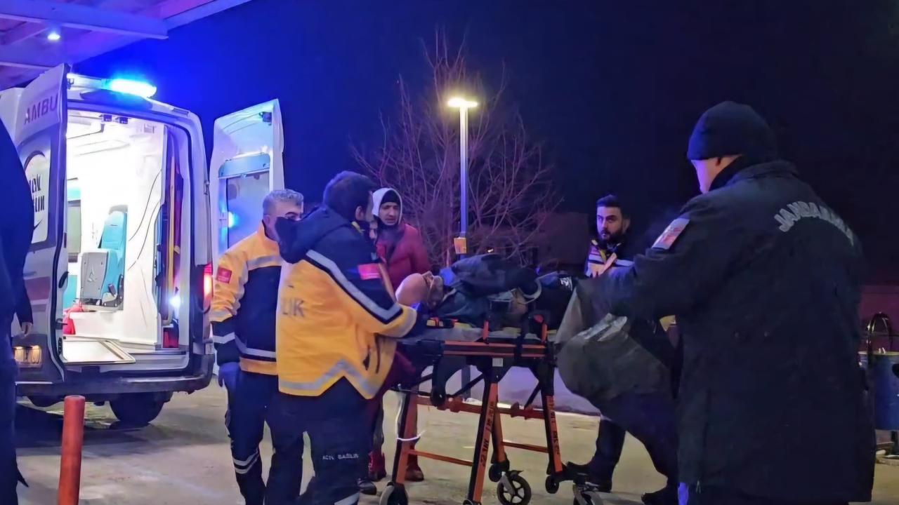 Çorum'da tabancayla kazara kendini vuran kişi yaralandı