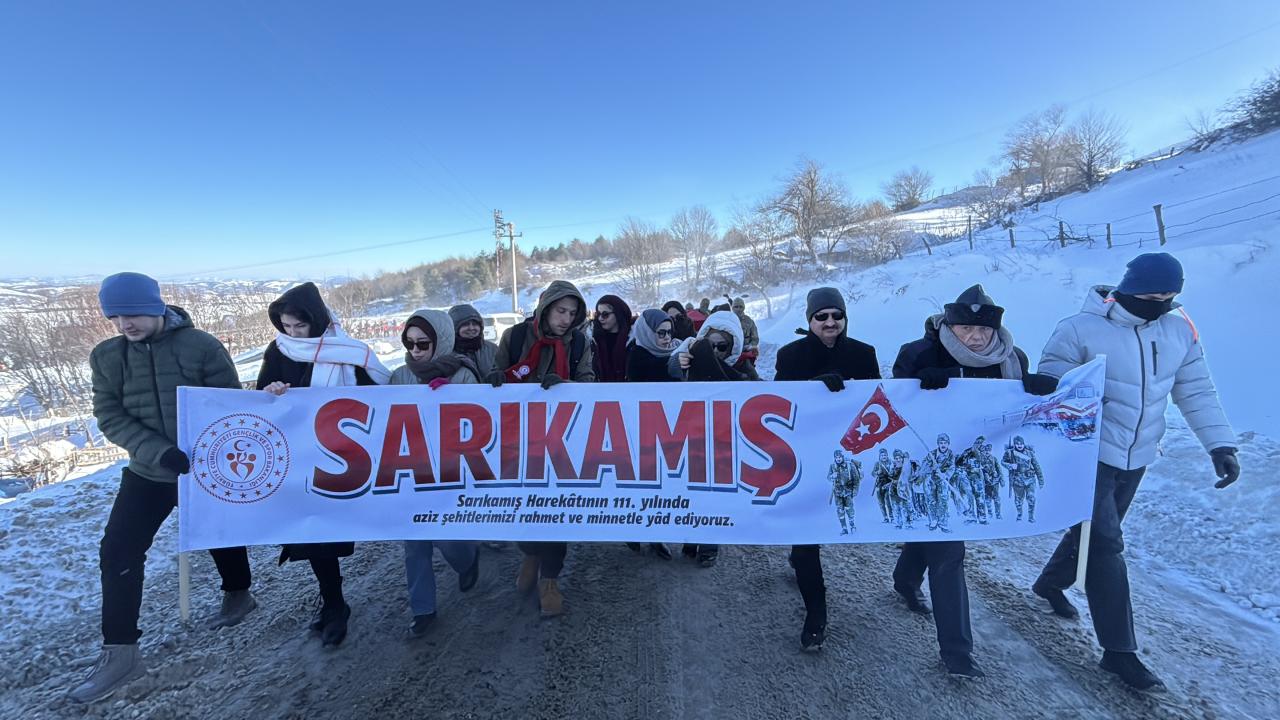 Samsun'da Sarıkamış şehitleri için anma programı ve bayrak yürüyüşü yapıldı