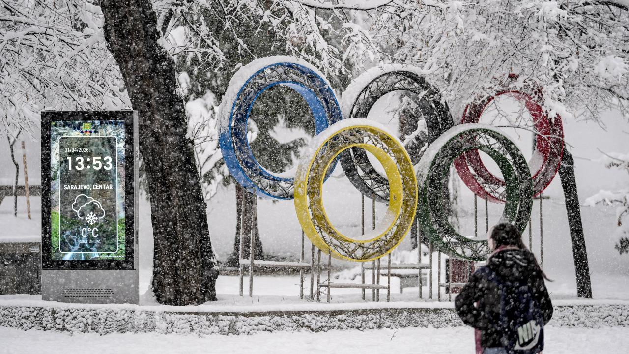 Bosna Hersek'te ve Sırbistan'da kar yağışı etkili oldu