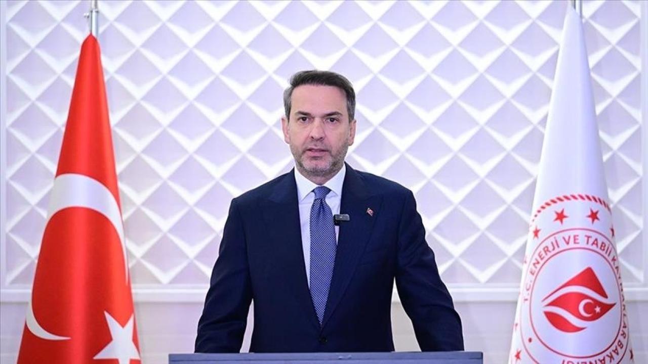 Bakan Bayraktar: Türkiye Yüzyılı'nı, enerji verimliliğini şiar edinen güçlü bir iradeyle 'Enerji'nin Yüzyılı' yapacağız