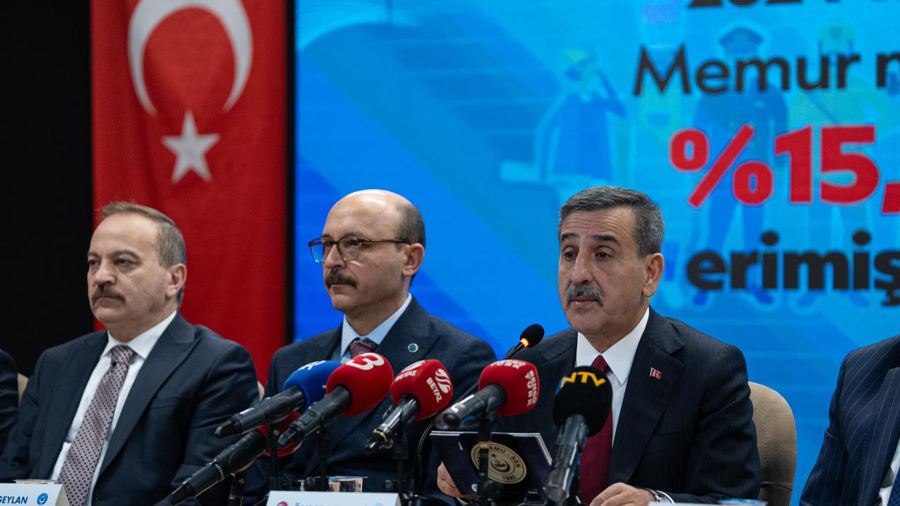 Türkiye Kamu-Sen'den "ek zam ve refah payı" talebi