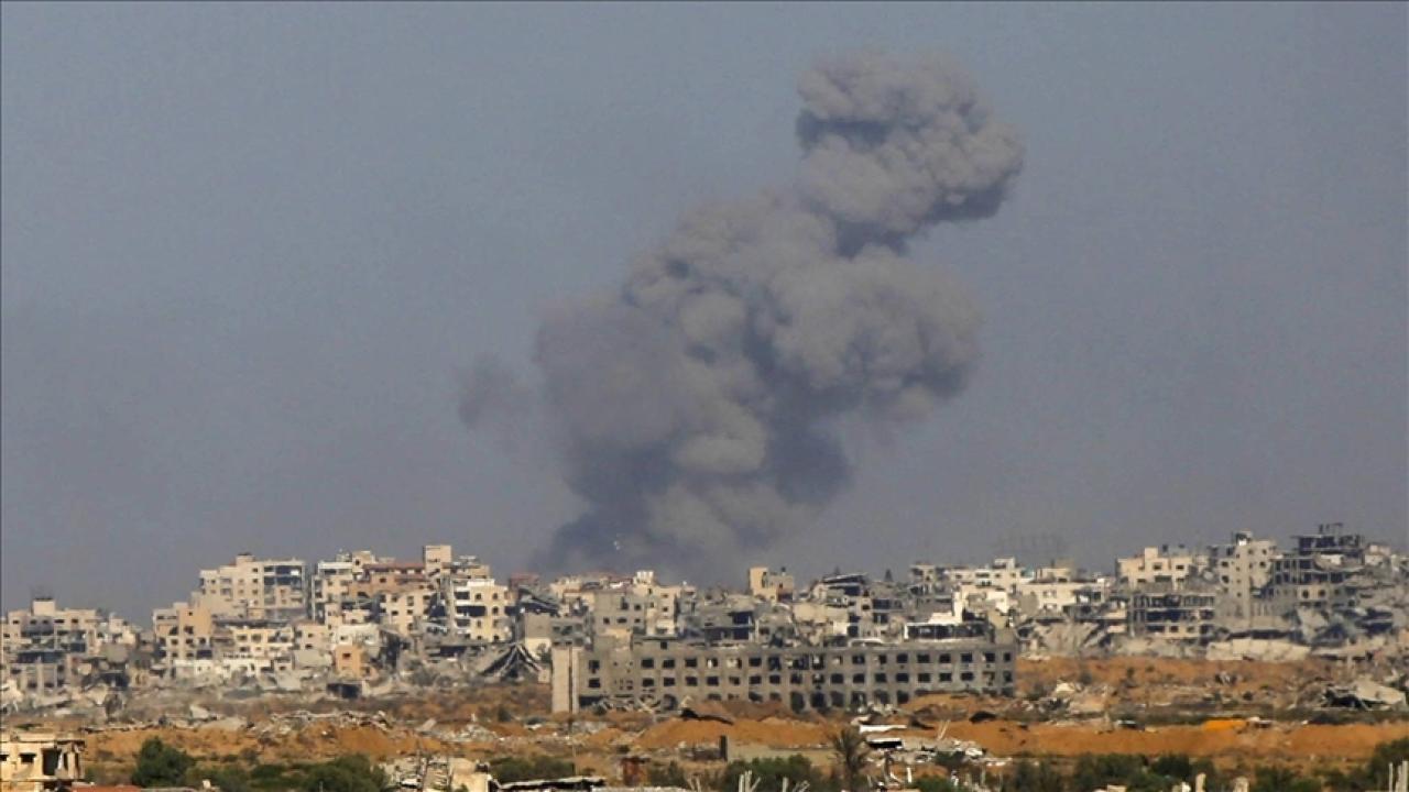 İsrail, Gazze'nin çeşitli noktalarını bombaladı, Han Yunus’ta çok sayıda binayı havaya uçurdu