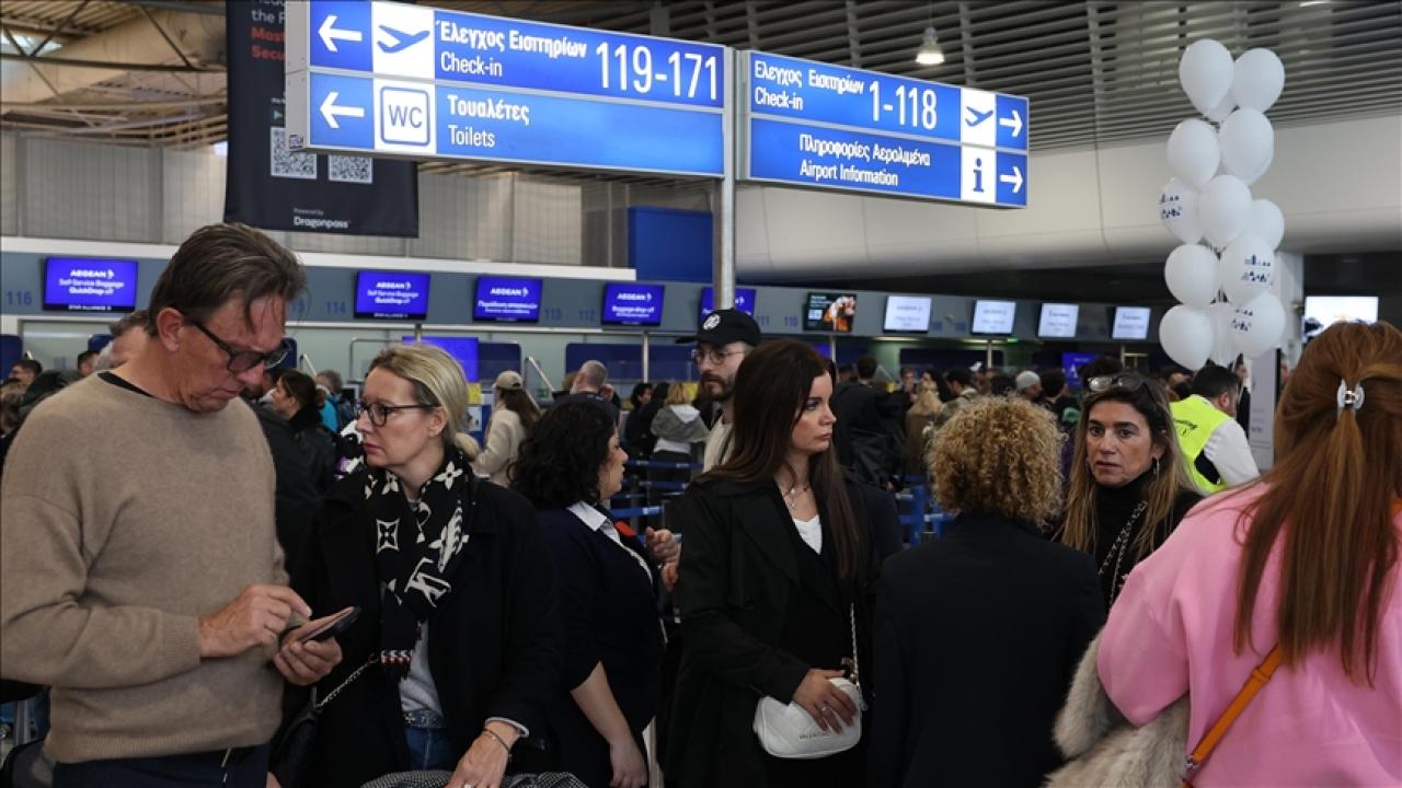 Yunanistan'da dün gün boyu uçuş iptallerine neden olan arızayla ilgili soruşturma başlatıldı