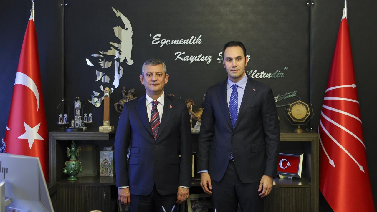 CHP Genel Başkanı Özel, DYP Genel Başkanı Küpeli ile görüştü