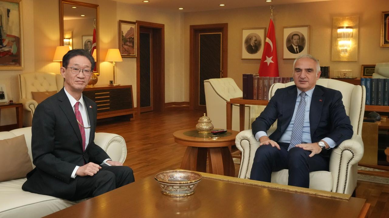 Bakan Ersoy, Japonya'nın Ankara Büyükelçisi Tamura ile görüştü