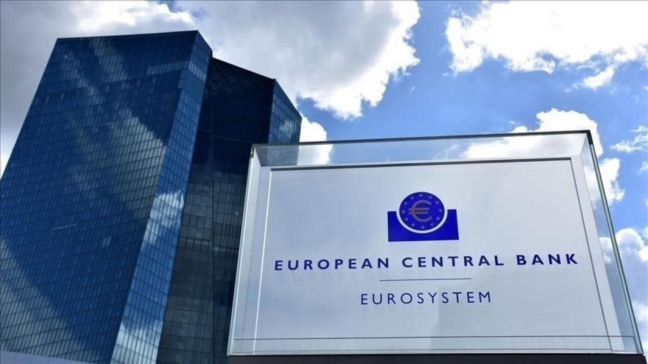ECB Yönetim Kurulu Üyesi Villeroy: ABD politikası dolara olan güveni zayıflatıyor
