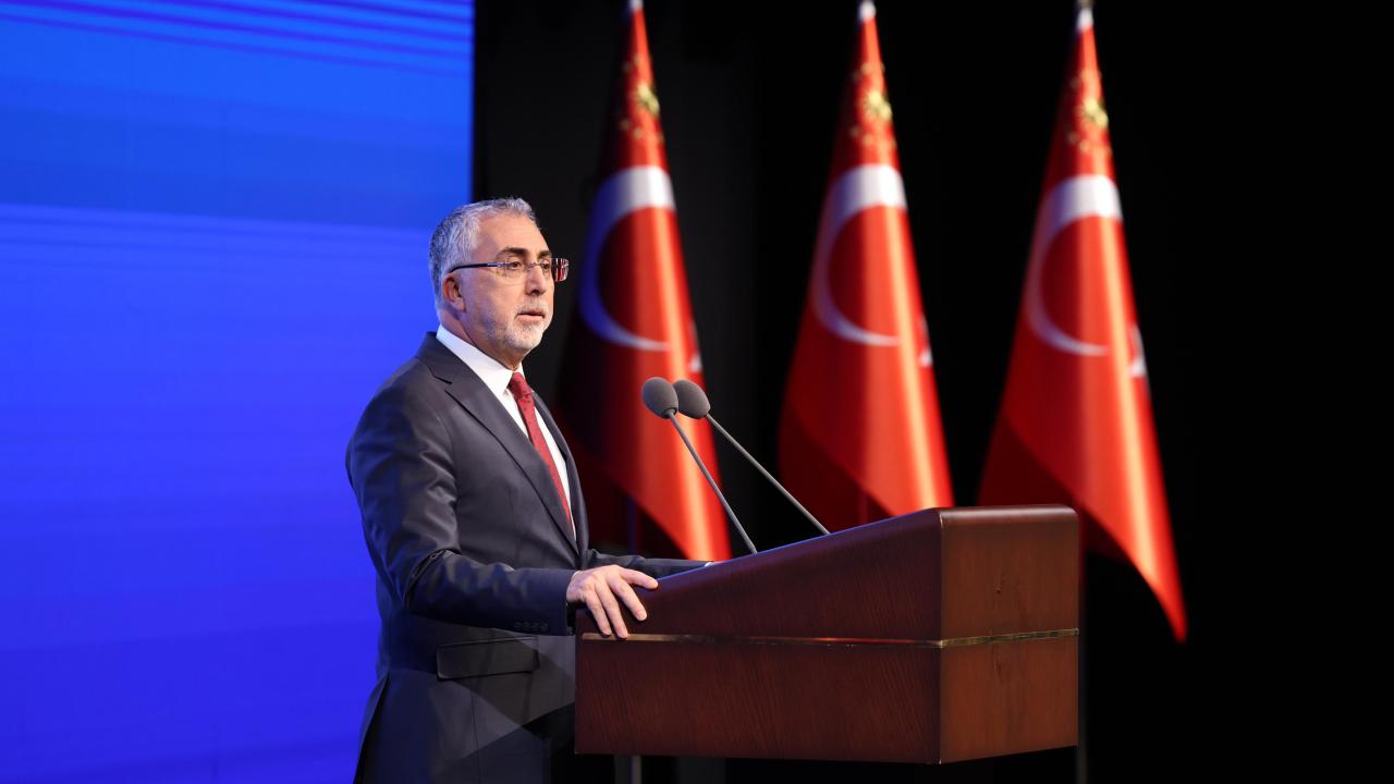 Bakan Işıkhan: Genç işsizlik oranımız yüzde 15,4'e geriledi
