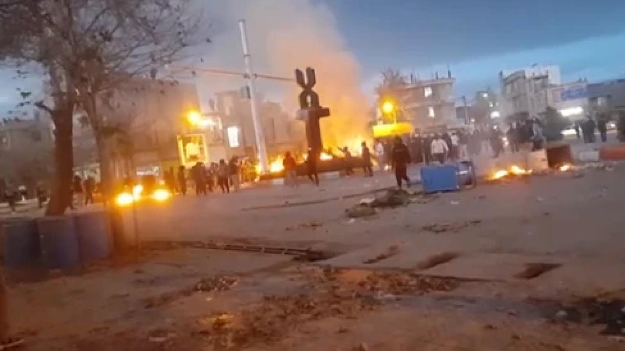 Fiyat artışlarından siyasi çıkmaza, İran'daki sokak protestolarının nedenleri