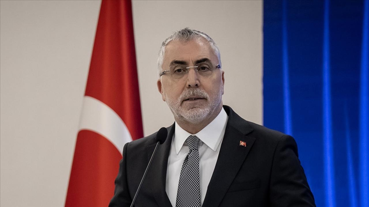 Bakan Işıkhan: 2025 yılı ekim ayı itibarıyla belediyelerin toplam prim borçları 250 milyar liraya ulaşmış durumda