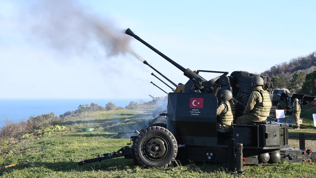 Karadeniz'de eğitim amaçlı hava savunma atışları yapıldı