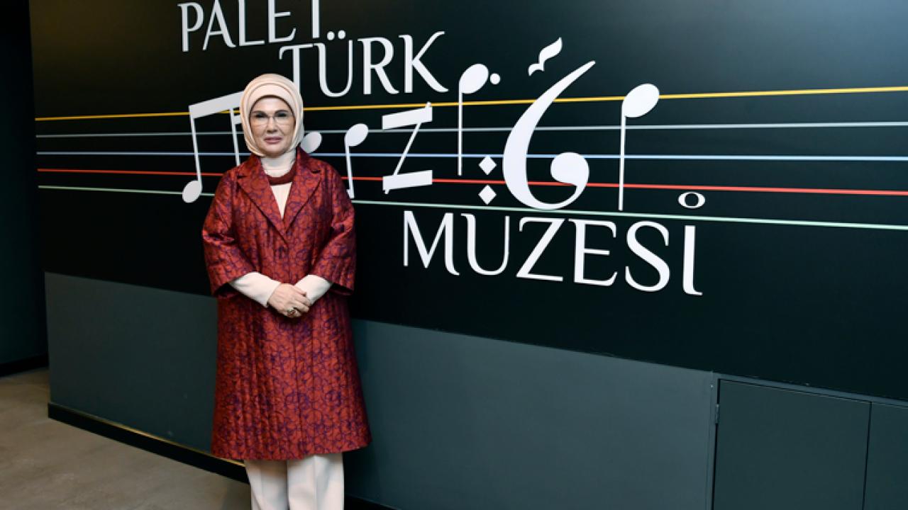 Emine Erdoğan'dan Palet Türk Müziği İlkokulu ziyaretine ilişkin paylaşım