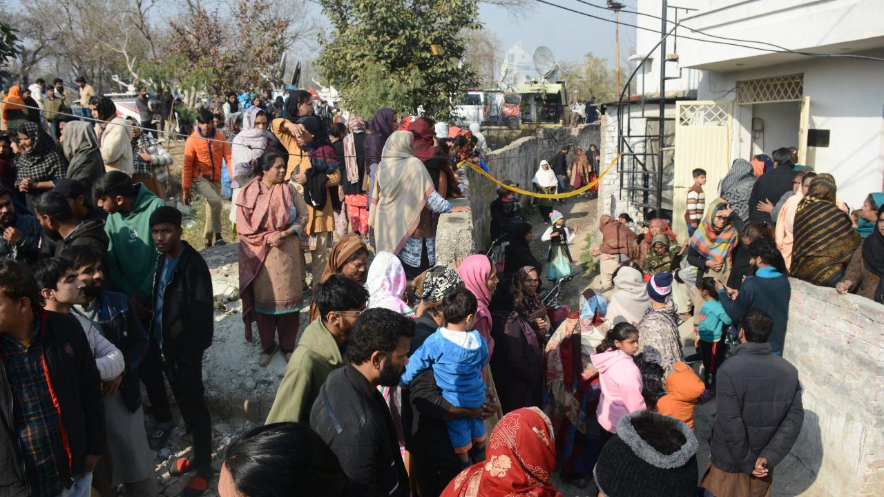 Pakistan'da düğün evindeki tüpün patlaması sonucu gelin ve damat ile 6 kişi öldü, 9 kişi yaralandı