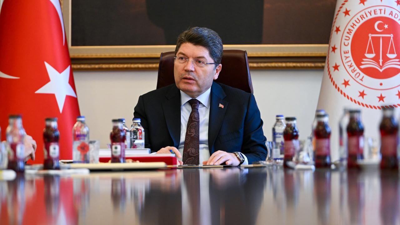 Bakan Tunç'tan hükümlülere verilen mesleki eğitime ilişkin paylaşım