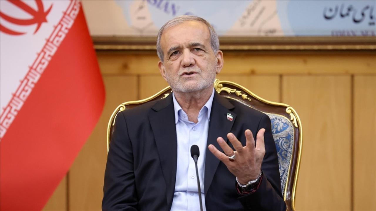 İran Cumhurbaşkanı Pezeşkiyan: Protestocuların sesini duyuyor, sorunlarını çözmek için tüm çabamızı gösteriyoruz"