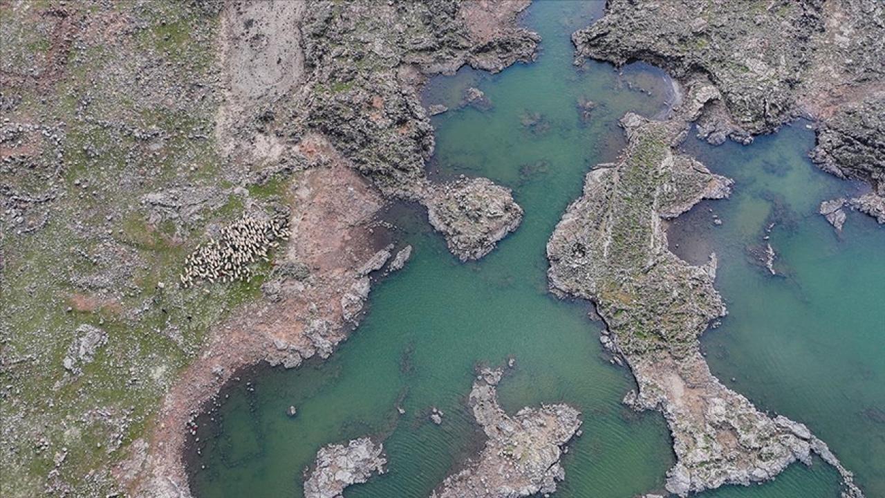 Son dönemdeki yağışlar Karacadağ'daki krater gölüne can suyu oldu