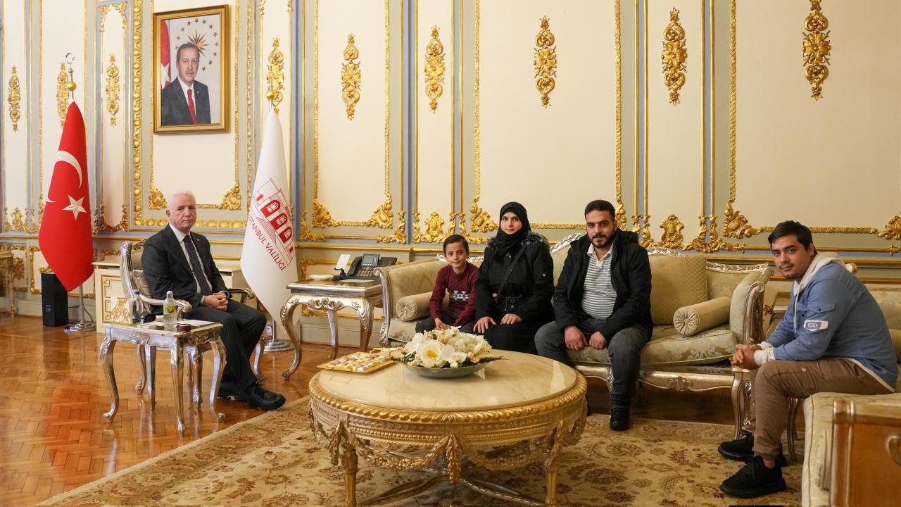 İstanbul Valisi Gül, ambulansa yol açan 10 yaşındaki Ahmet ve ailesiyle görüştü