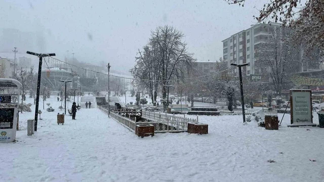 Malatya'nın 8 ilçesinde yarın eğitime ara verildi