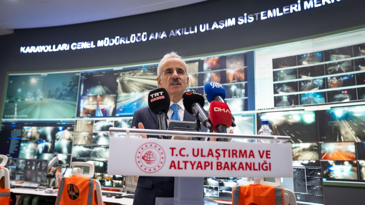 Bakan Uraloğlu, kış şartlarıyla mücadele ve yol durumlarına ilişkin açıklamalarda bulundu