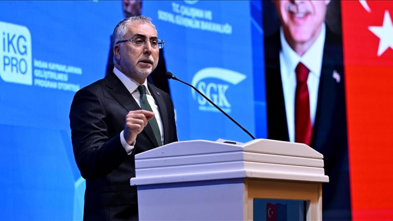 Bakan Işıkhan: Meclis'te nöbet tutacağınıza emeklilerimizin hakkı olan SGK borçlarınızı ödeyin