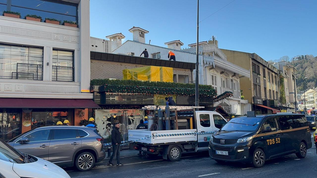 Beşiktaş'ta bir işletmenin kaçak kısımları yıkıldı