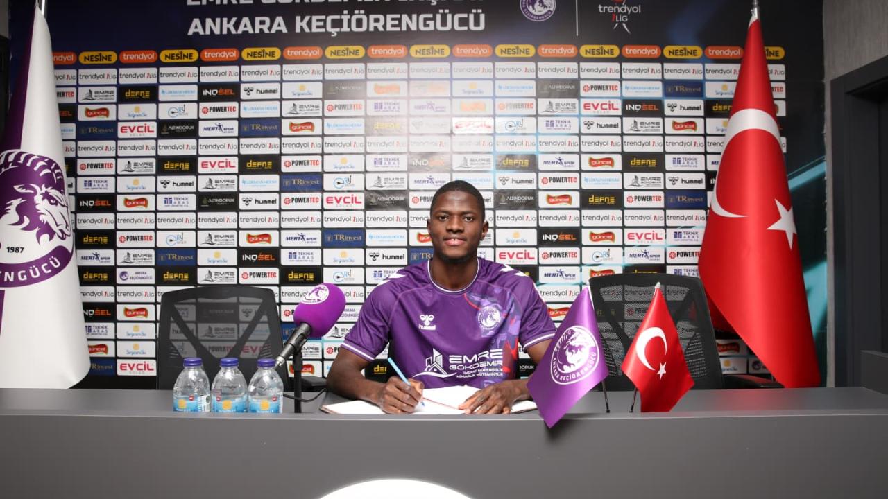 Ankara Keçiörengücü, Gineli futbolcu Ousmane Diaby'yi transfer etti