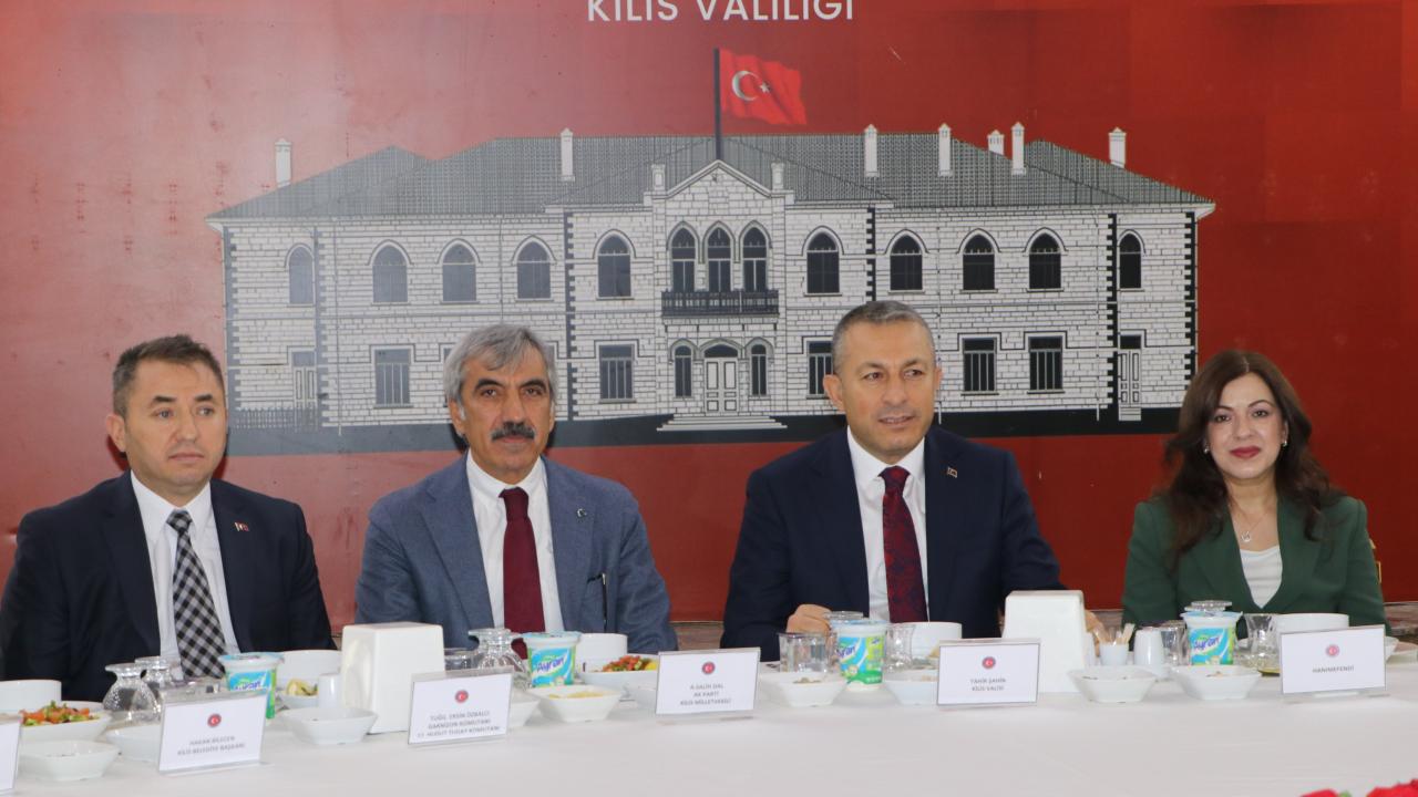 Trabzon Valiliğine atanan Vali Şahin için veda yemeği verildi