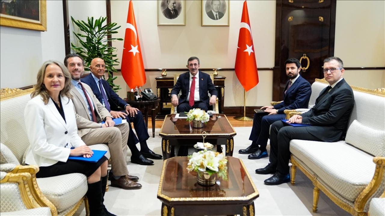 Cumhurbaşkanı Yardımcısı Yılmaz, ABD Büyükelçisi Barrack'ı kabul etti