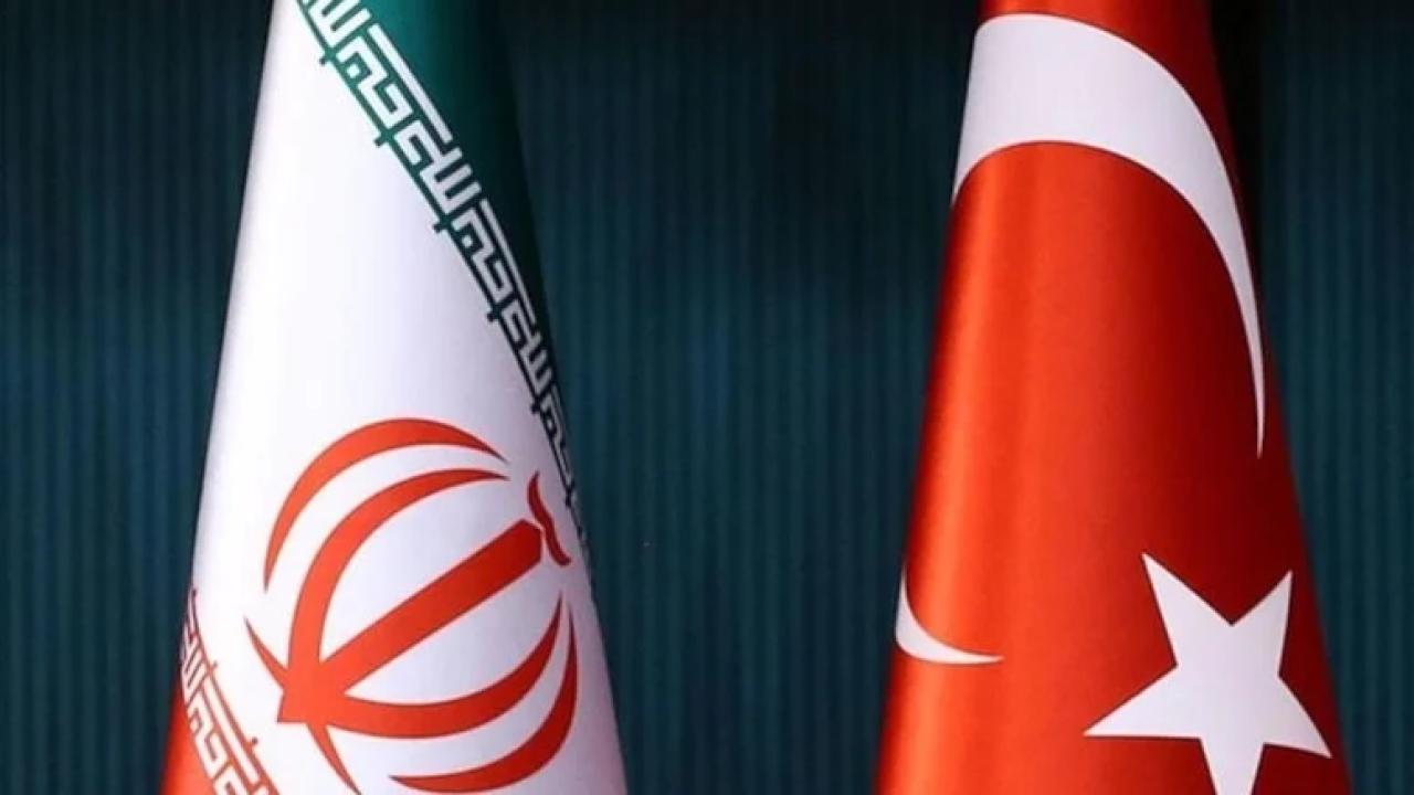 Türkiye'nin Tahran Büyükelçiliği, İran’da bulunan Türk vatandaşlarına dikkatli olmaları çağrısı yaptı