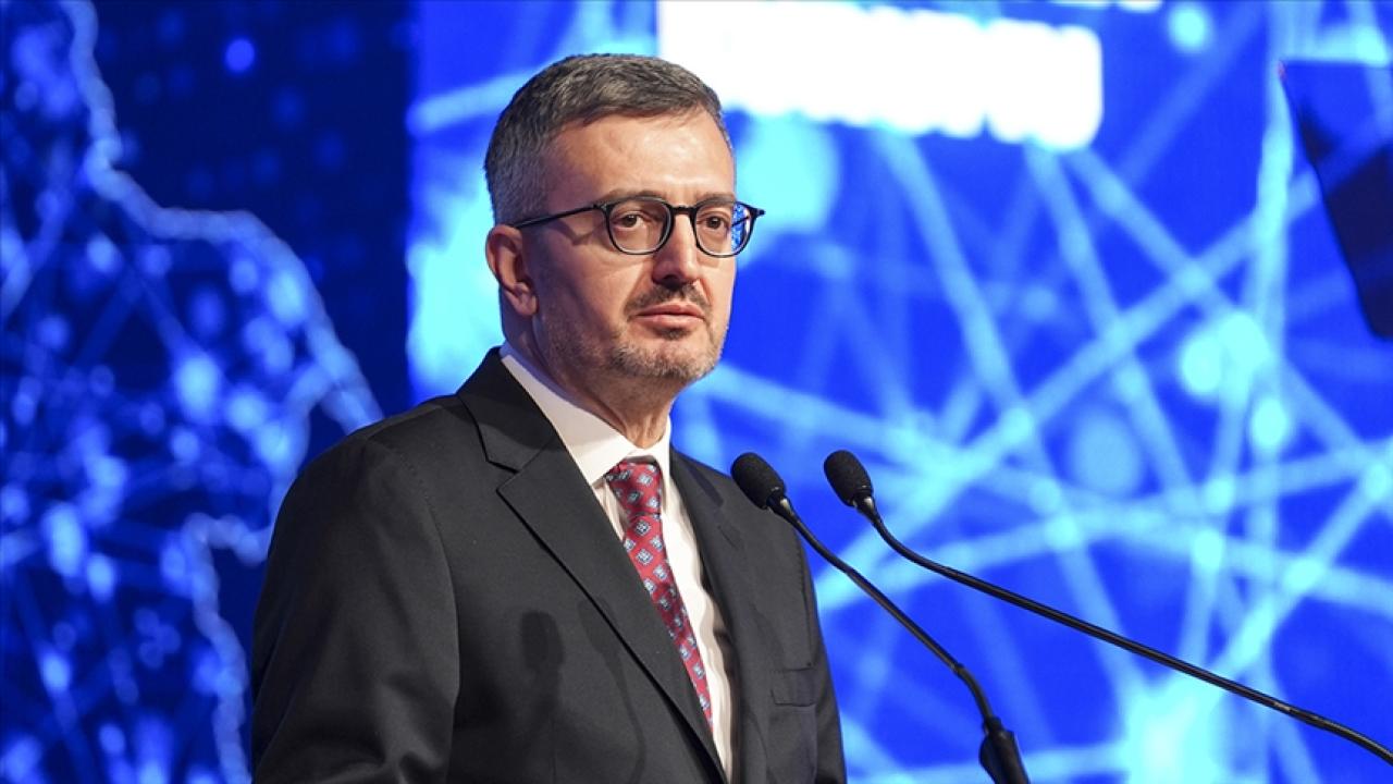 İletişim Başkanı Duran'dan Birlik Vakfı'nın 40. Kuruluş Yıl Dönümü Programı'na ilişkin paylaşım