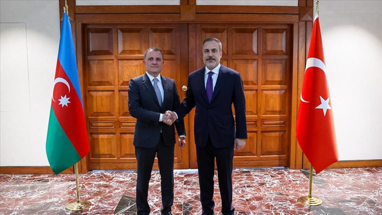 Dışişleri Bakanı Fidan, Azerbaycanlı mevkidaşı Bayramov ile telefonda görüştü