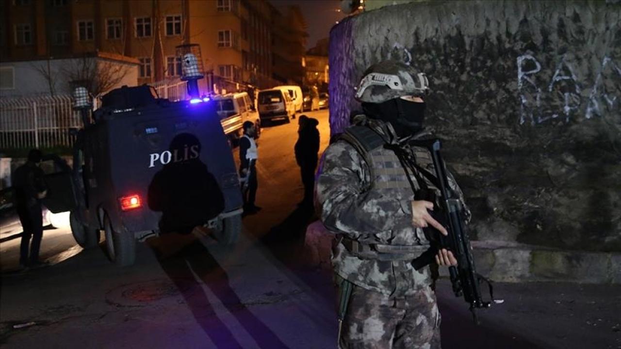 İstanbul'da terör örgütü DHKP-C operasyonunda 4 zanlı yakalandı