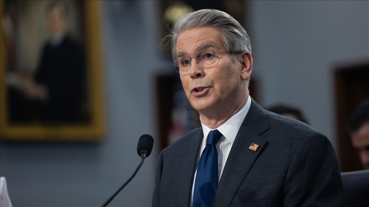 ABD Hazine Bakanı Bessent, Kanada liderinin Davos'taki sözlerinden "geri adım attığını" söyledi