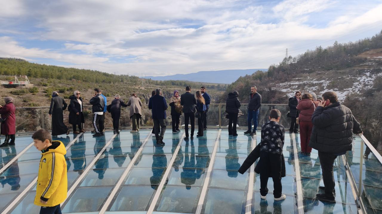 Türkiye'nin ilk cam seyir terası geçen yıl 172 bin 570 kişiyi ağırladı